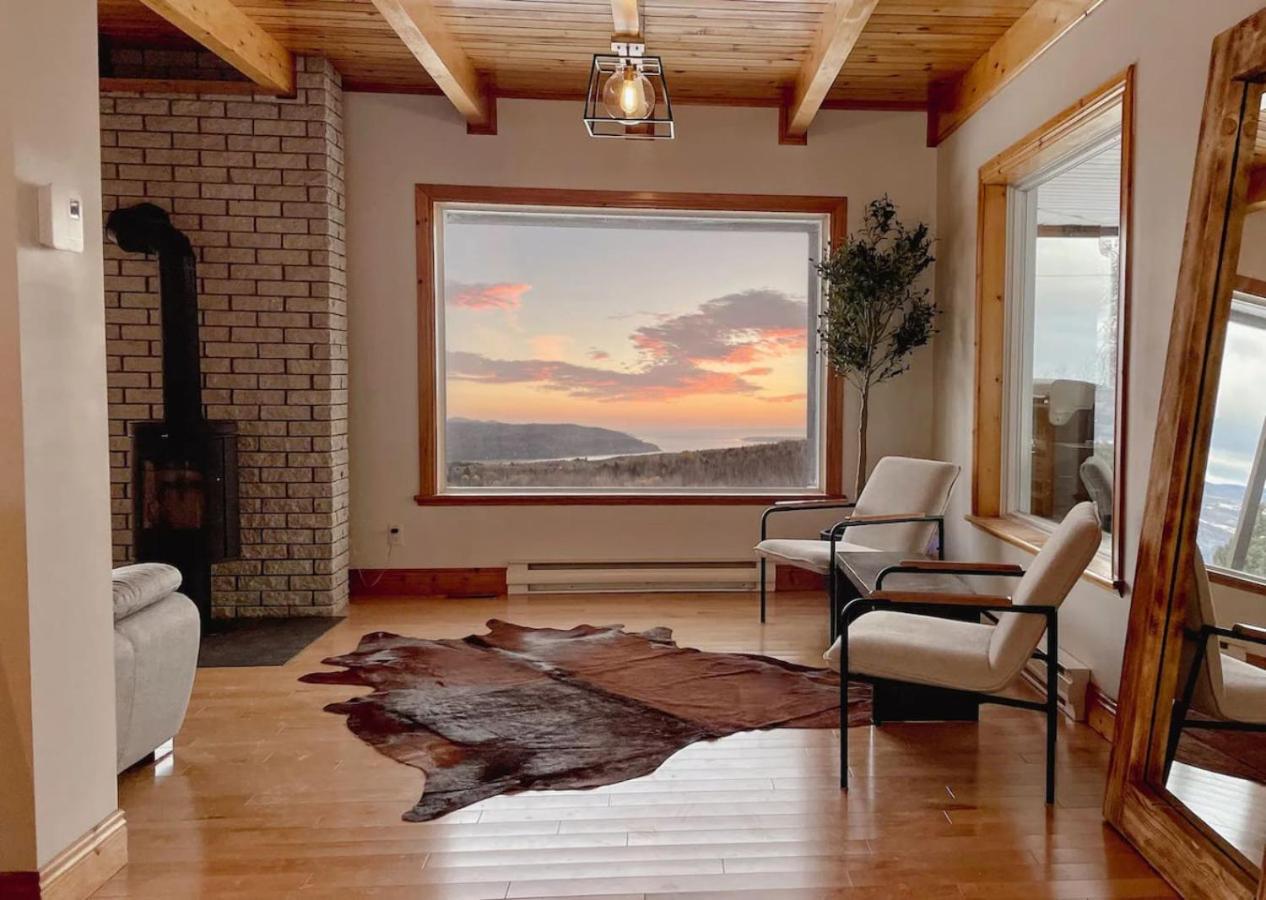 Cozy Haven With Spa & Stunning Views Baie-Saint-Paul Exterior photo